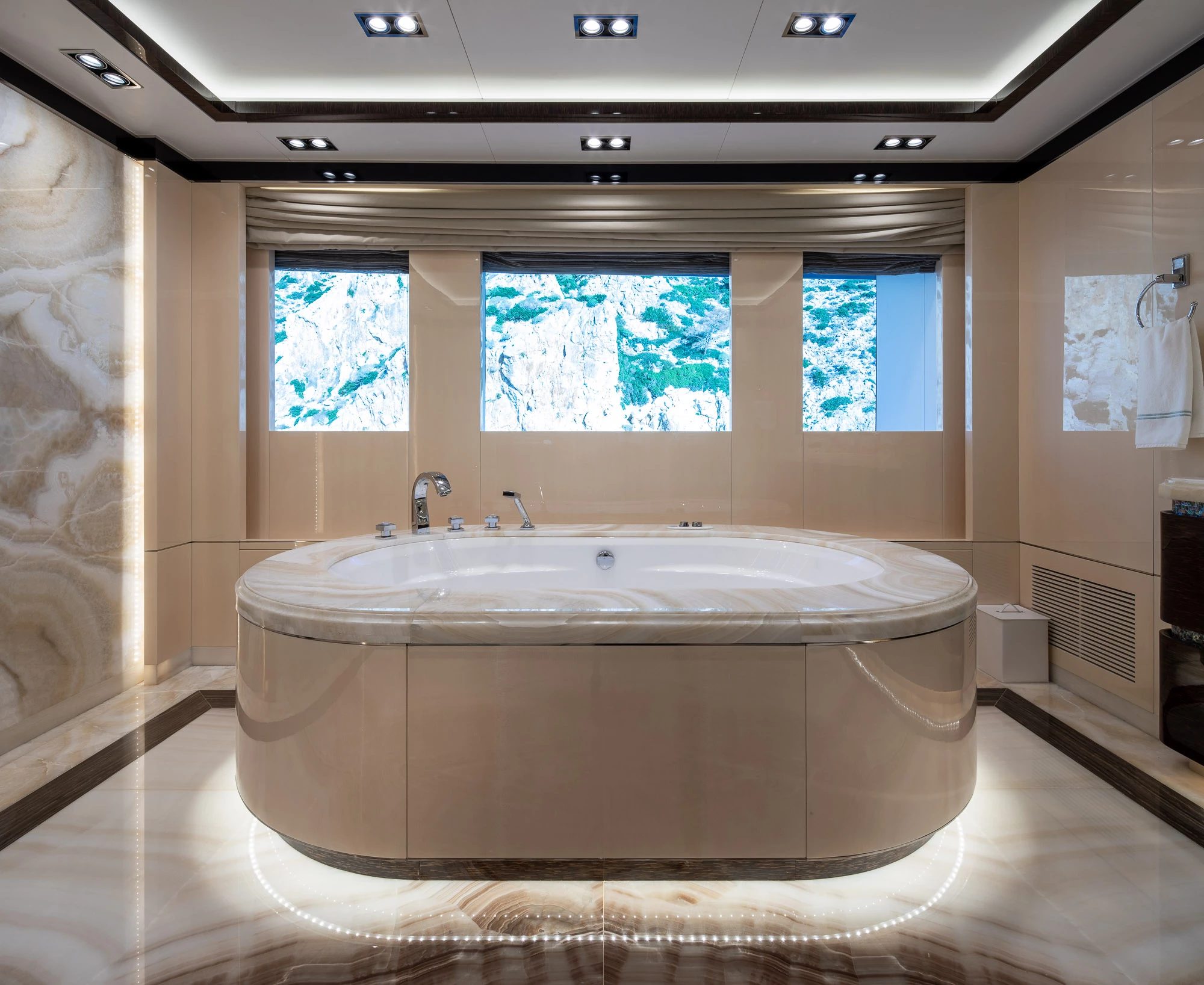 M/Y O'Ptasia photo 8