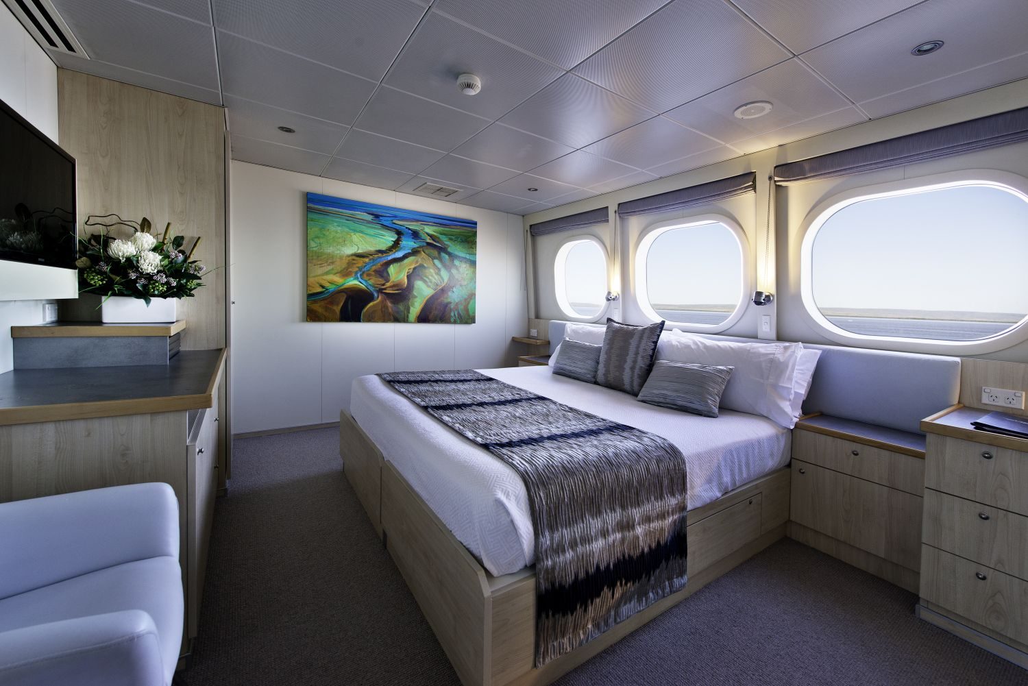 M/Y True North 2 photo 8