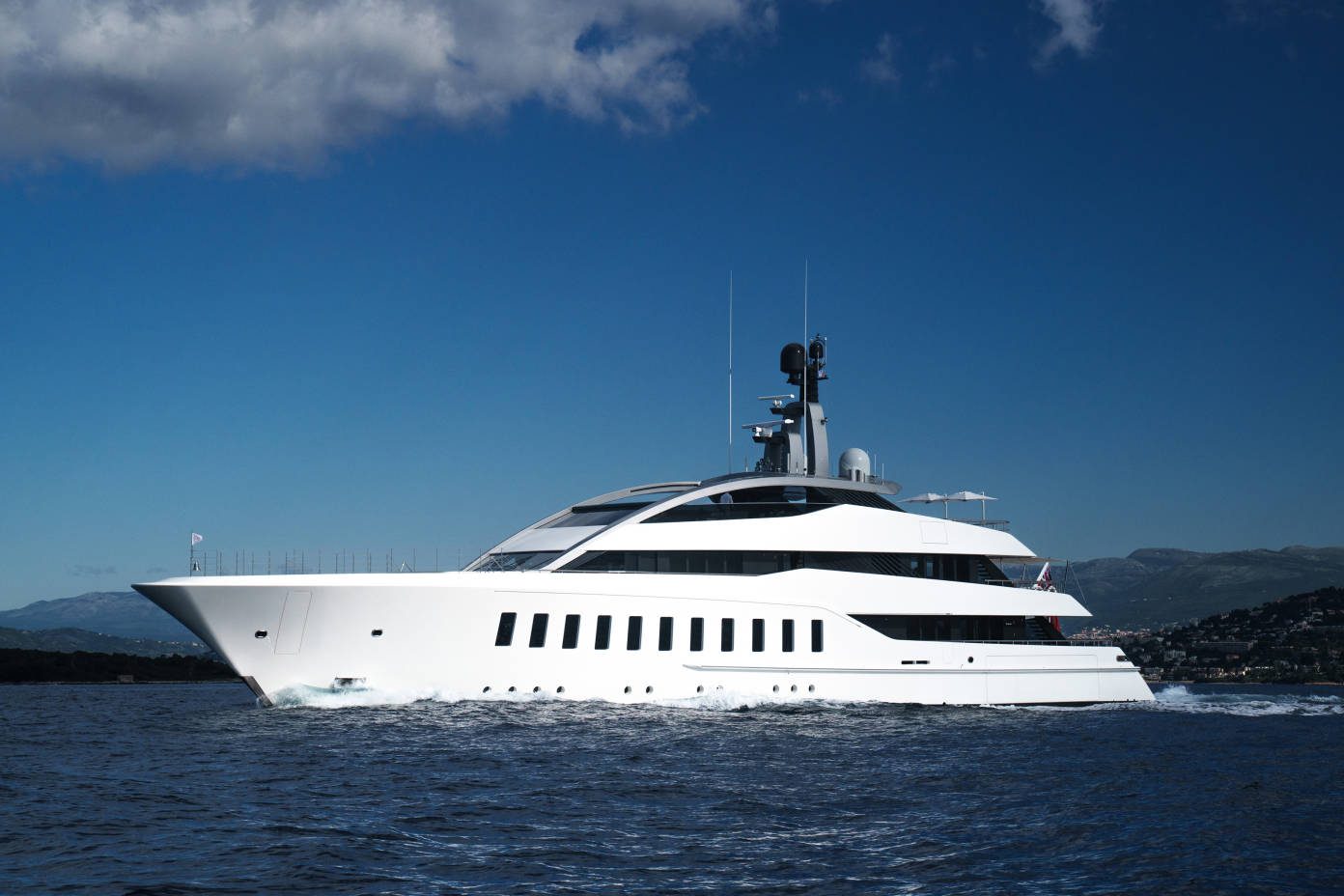 M/Y Obsidian photo 28