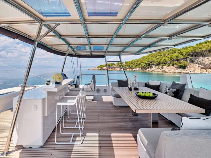 S/Y Above & Beyond photo 4